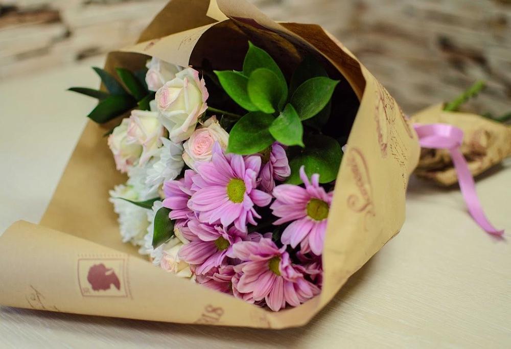 Букет цветов из: Розы и Хризантемы в Волжском Самарской области