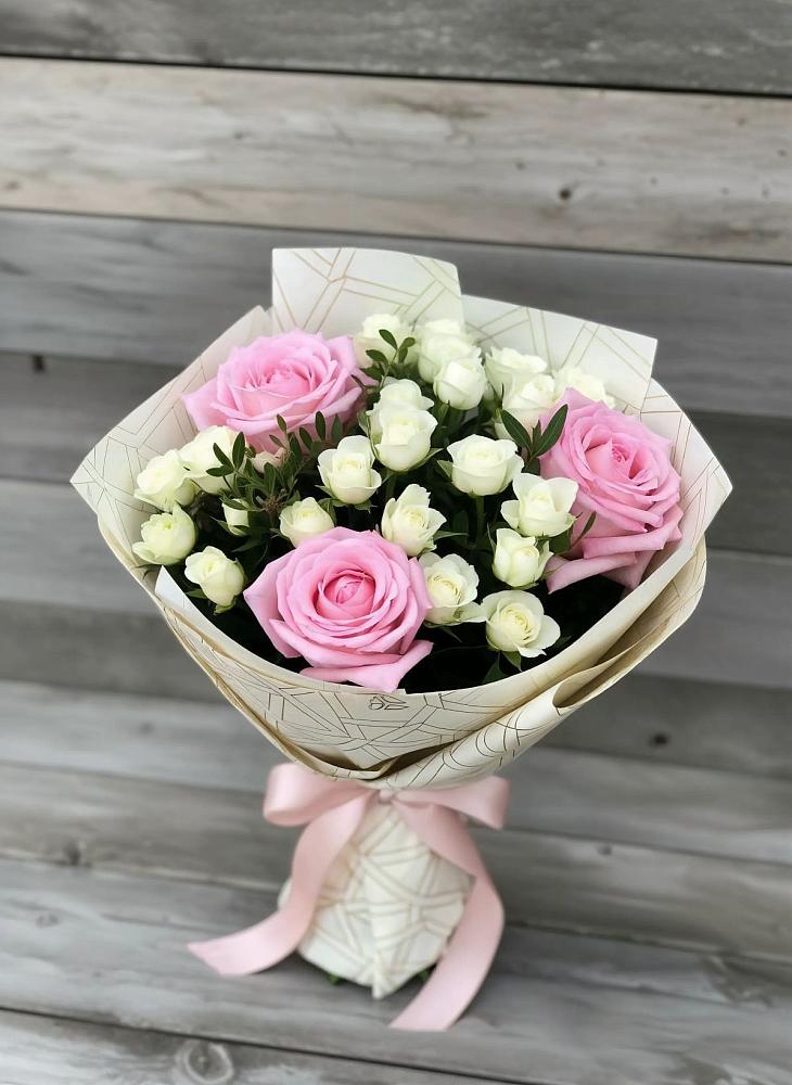 Букет цветов из: Розы в Волжском Самарской области