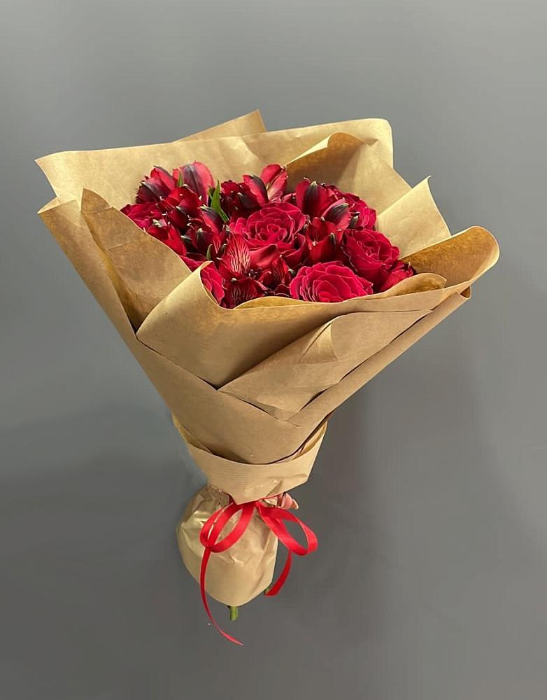 Букет цветов из: Альстромерии и Розы в Волжском Самарской области