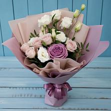 Букет цветов из:  Розы и Лизиантусы в Волжском Самарской области