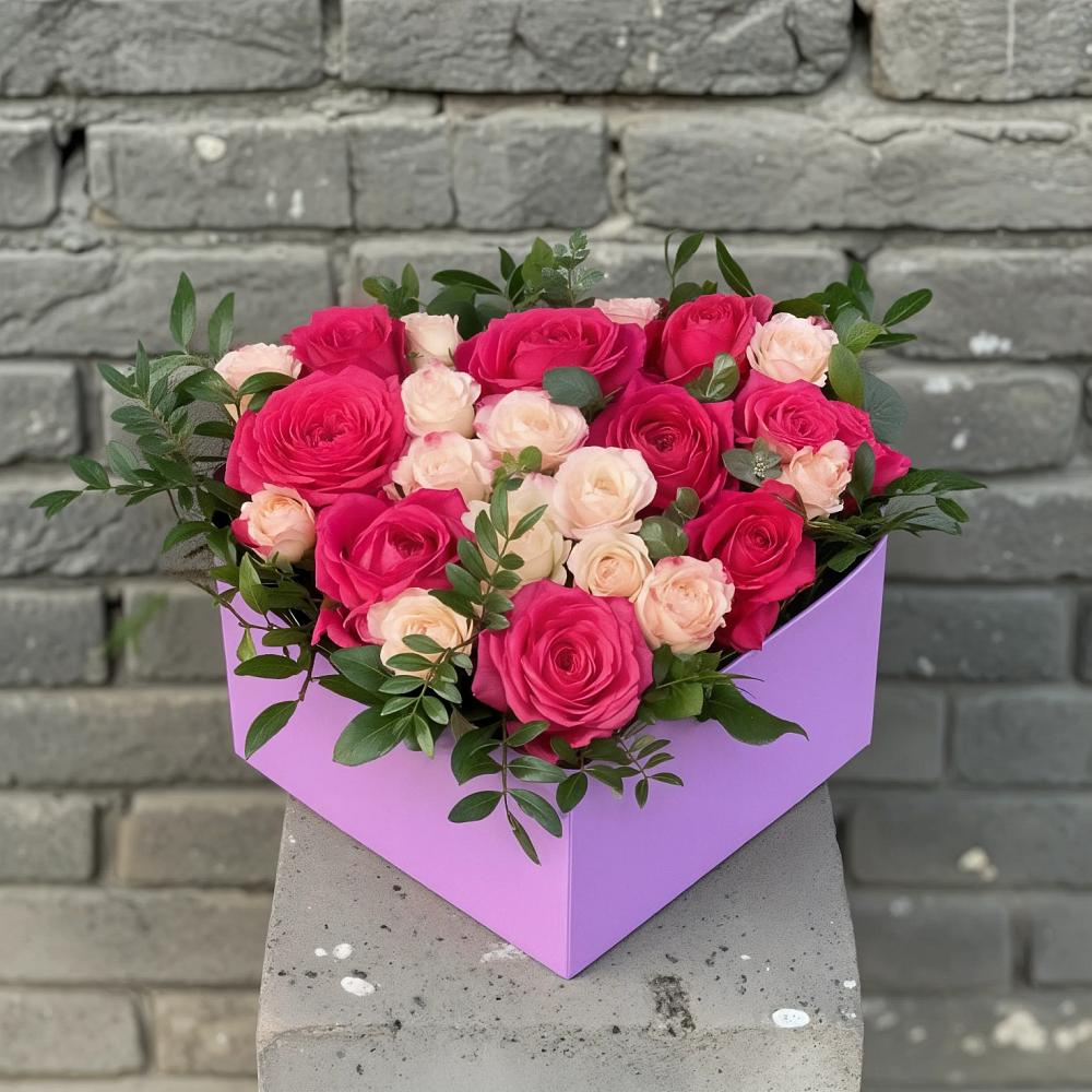 Цветочная композиция из Розы в коробке в Волжском Самарской области