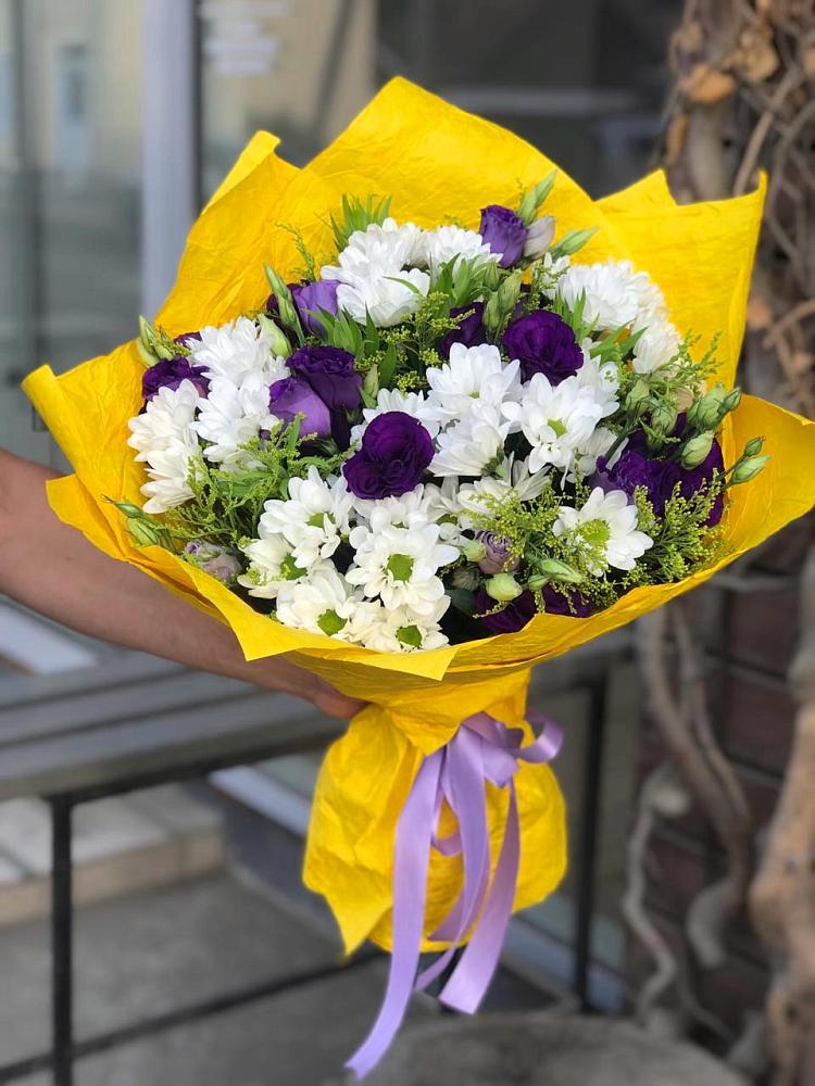Букет цветов из: Ирисы, Хризантемы и Ромашки в Волжском Самарской области