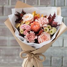 Букет цветов из:  Гвоздики, Хризантемы и Розы в Волжском Самарской области