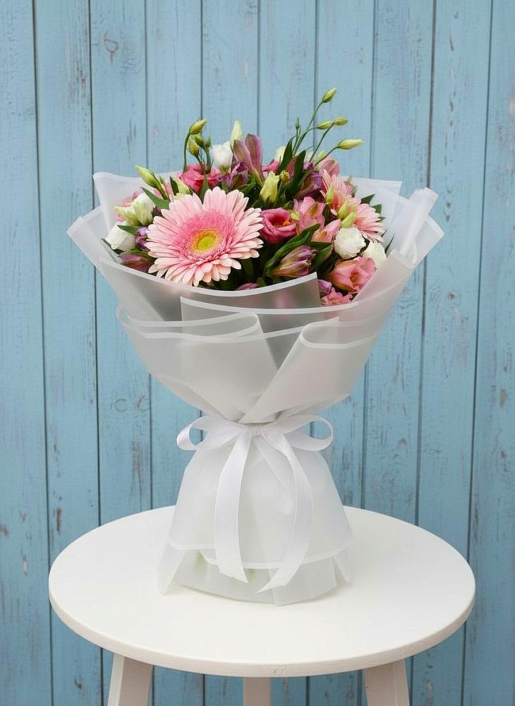 Букет цветов из: Герберы, Альстромерии и Лизиантусы в Волжском Самарской области