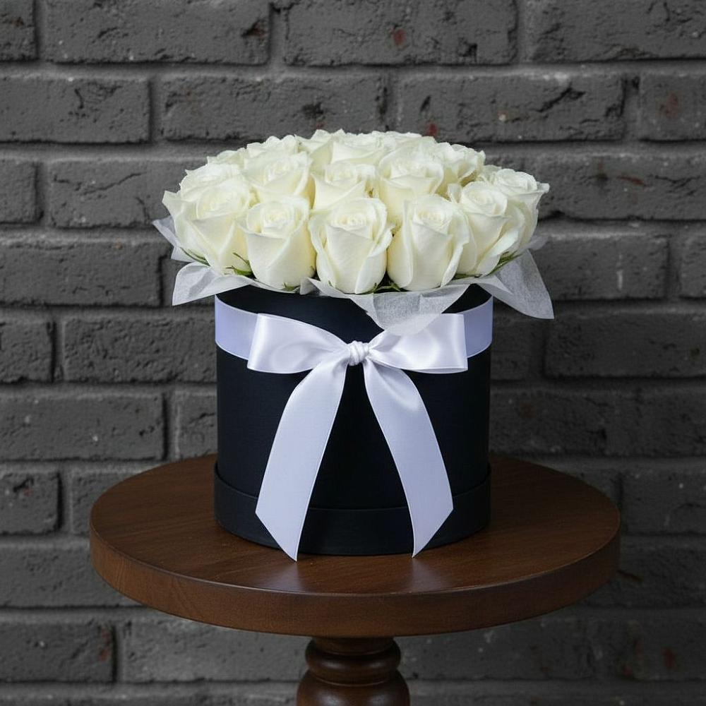 Цветочная композиция из Розы в шляпной коробке в Волжском Самарской области