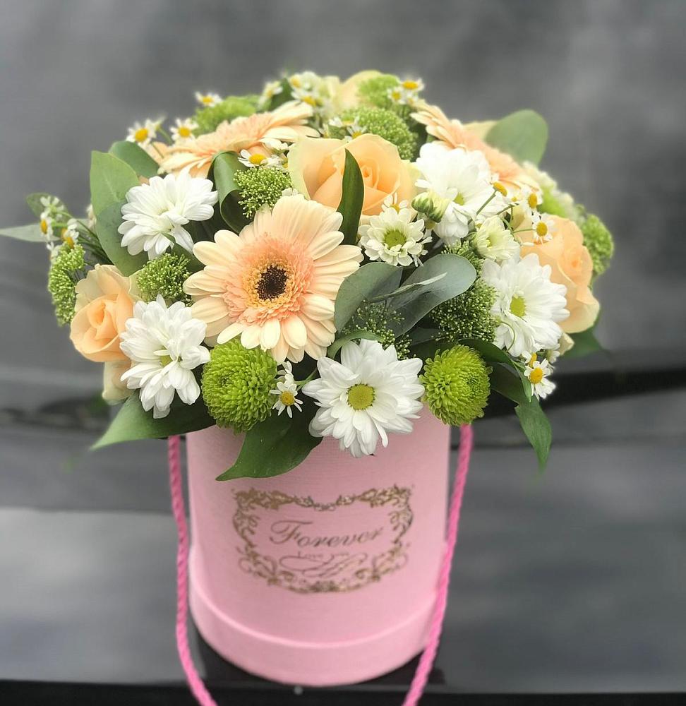 Цветочная композиция из Розы, Герберы и Хризантемы в шляпной коробке в Волжском Самарской области