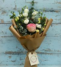Букет цветов из:  Розы и Лизиантусы в Волжском Самарской области
