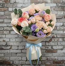 Букет цветов из:  Розы, Лизиантусы и Гвоздики в Волжском Самарской области