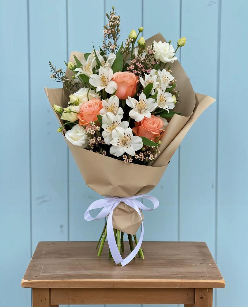 Букет цветов из: Альстромерии, Лизиантусы, Розы и Хризантемы в Волжском Самарской области
