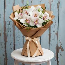 Букет цветов из:  Орхидеи и Розы в Волжском Самарской области